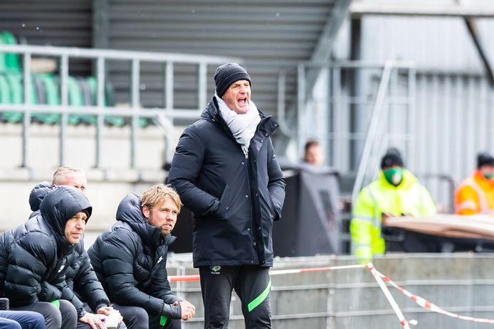 Ernie Brandts in actie als hoofdtrainer van FC Eindhoven