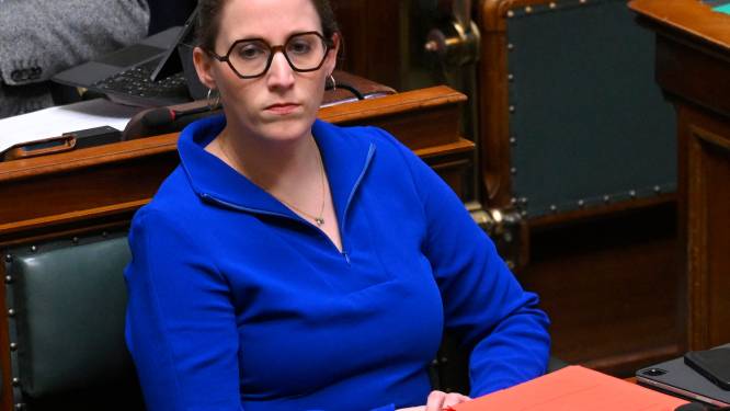 Gezin van 7 verblijft al 14 jaar in asielopvang, staatssecretaris Nicole de Moor wil achterpoortjes dicht