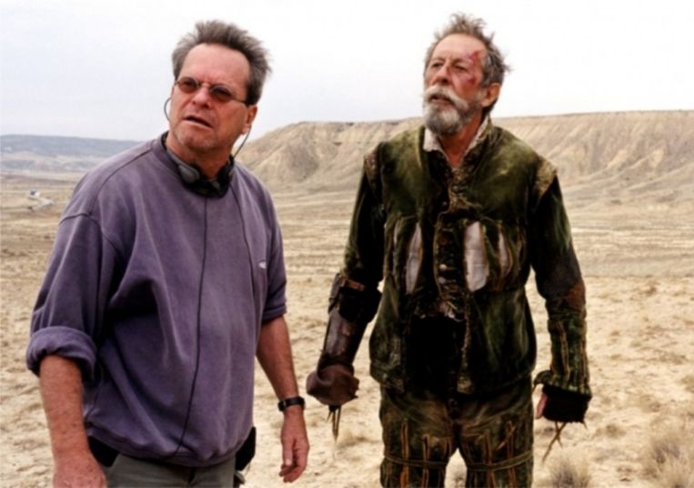 Regisseur Terry Gilliam en acteur Jean Rochefort bij opnamen in 2000. Beeld 