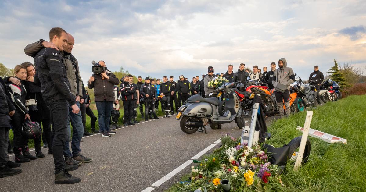 Motorrijders gedenken omgekomen Huissenaar met groepsrit naar ongevalsplek.