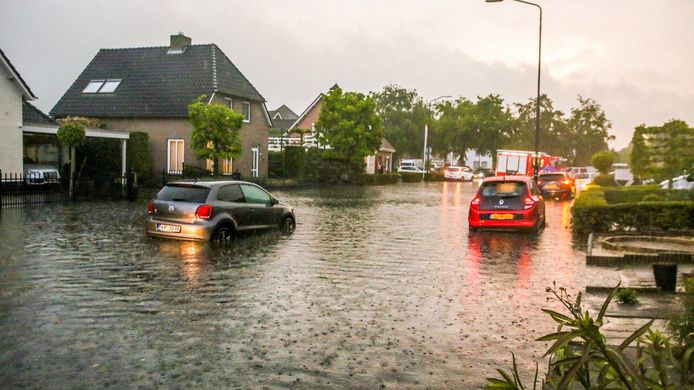 Noodweer Zorgt Voor Overlast In Oost Nederland Brabant En Limburg Binnenland Ad Nl