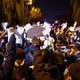 Jongeren die in China de straat op gingen verdwijnen plotseling achter de tralies