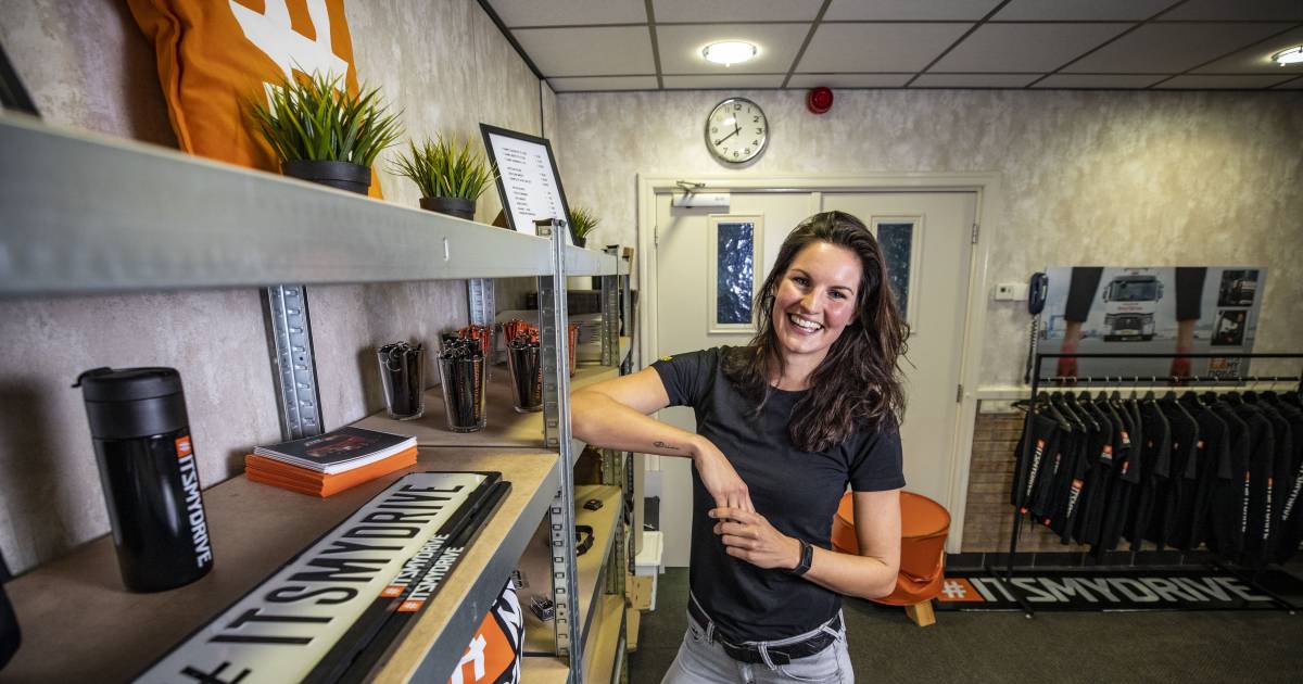 Eline (33) uit Deurningen is vlogger in de transportwereld: 'Ik ga niet in bikini voor een dikke tru