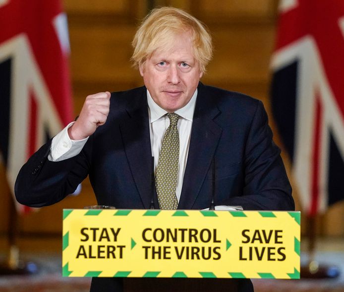 De Britse premier Boris Johnson tijdens zijn persconferentie over de vermeende schending van de coronaregels door zijn adviseur Dominic Cummings.