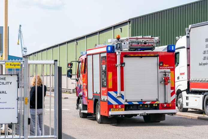 Brand aan de Vlasweg in Moerdijk.