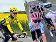 Links: Vingegaard zat vorige week voor het eerst op de fiets na zijn zware val in de Ronde van het Baskenland.
Rechts: Pogacar maakt fietstochtje tijdens eerste rustdag in Giro.
