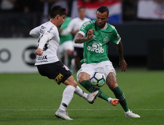 Leandro Pereira in actie tegen Corinthians, eerder dit seizoen.