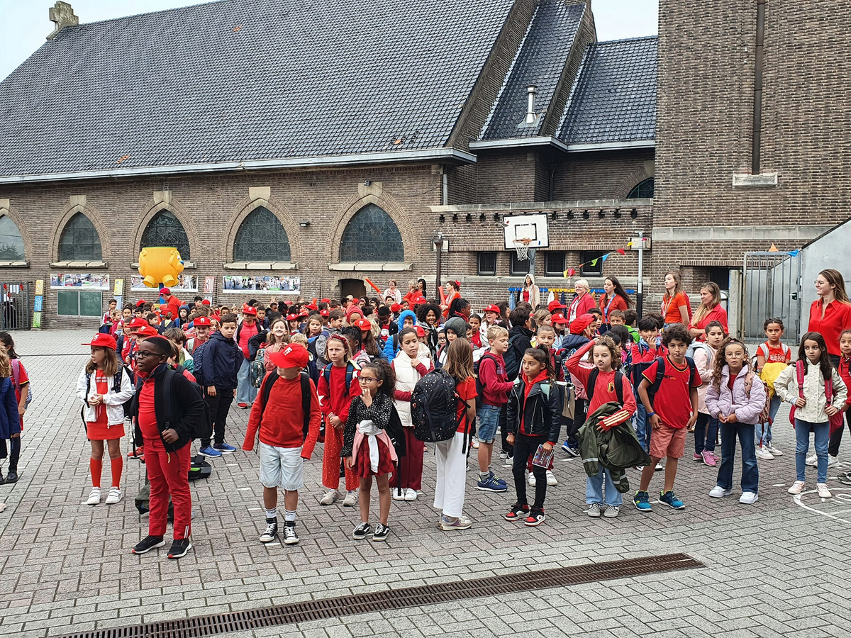 regina-caeli-kleurt-rood-voor-remco-evenepoel-en-ilan-van-wilder-foto