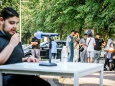 ‘Een coffeeshop midden in een winkelcentrum waar veel kinderen komen? Hoe verzin je het?’  