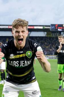 Sacha Komljenovic wil na blessure weer vlammen voor ADO: ‘Je speelt voor fans die een kaartje betalen’