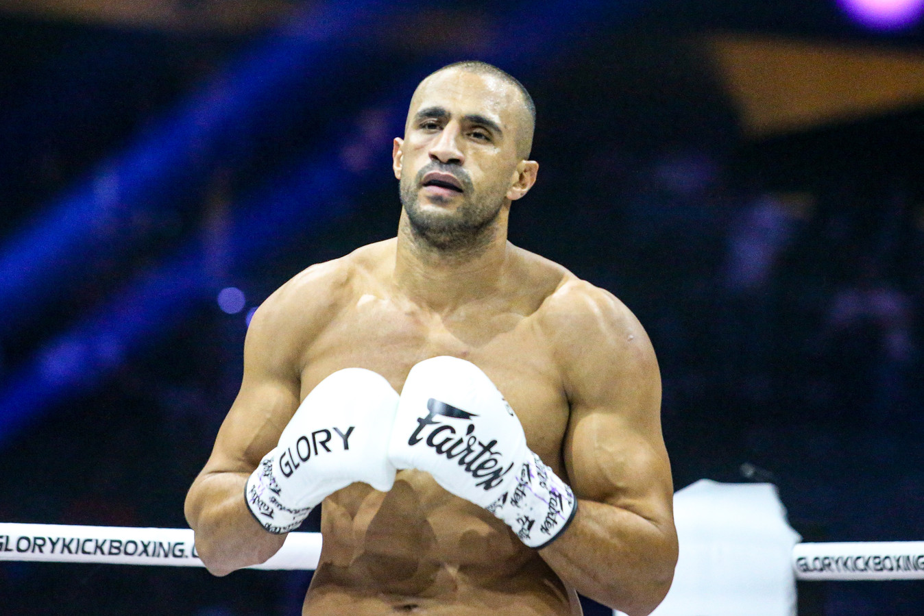 Van Badr Hari tot ‘knockouter’ Ozcaglayan dit zijn de gevechten bij Glory 80 Foto tubantia.nl