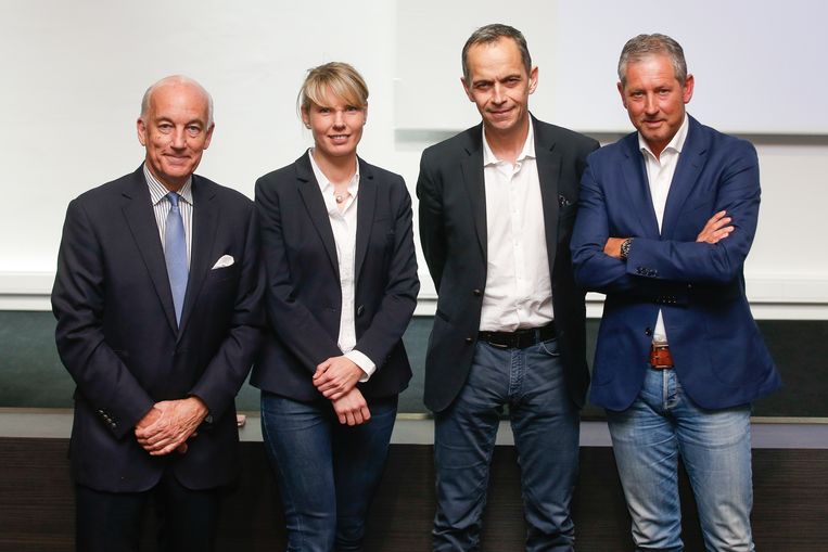 David Elleray, Stephanie Forde, Bertrand Layec en Frank De Bleeckere in Tubeke, in 2019. Beeld BELGA