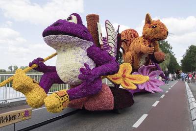 Rekken last het bloemencorso nog niet af