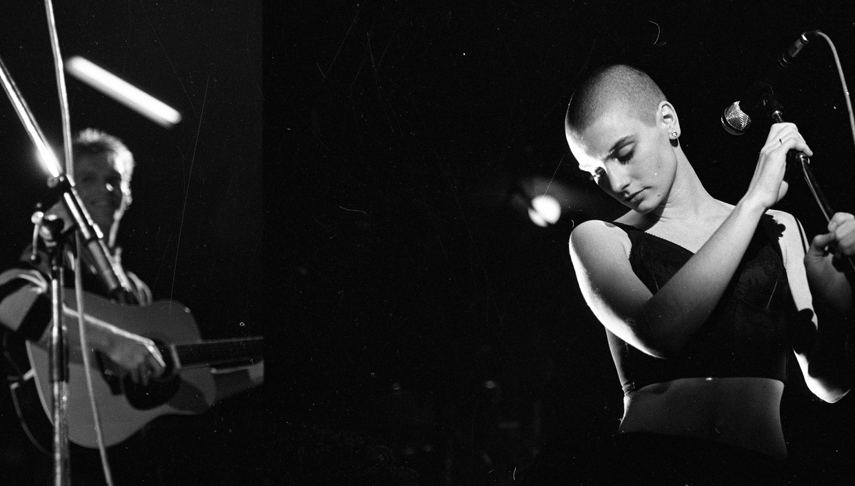 Sinéad O’Connor in de Olympic Ballroom in Dublin, 1988. Beeld Getty