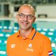 In alle vroegte raast zwemtalent Wesley van Elst weer dolgelukkig door het water