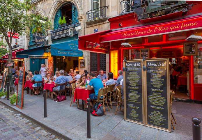 Voor alle toffe dingen heb je in Frankrijk binnenkort een coronapas nodig - ook om een terrasje te doen.