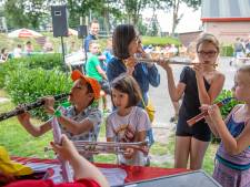 Spelen met muziek in speeltuin Kabouterdorp in Veldhoven: ‘Als een konijntje klarinet spelen’