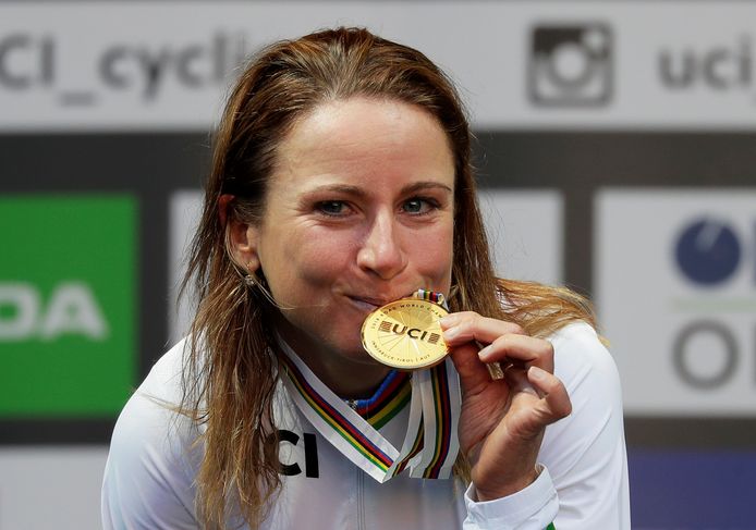 Annemiek van Vleuten werd vorige maand in Innsbruck wereldkampioen tijdrijden.