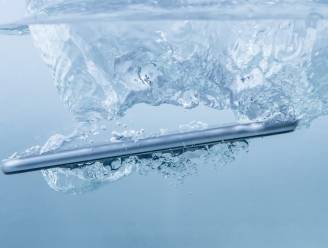 iPhone valt tijdens kanovaren in rivier en blijkt na tien maanden in het water nog perfect te werken