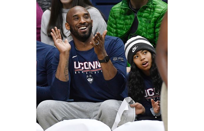 Kobe Bryant en z'n dochter Gianna, die ook overleed tijdens de helikoptercrash.