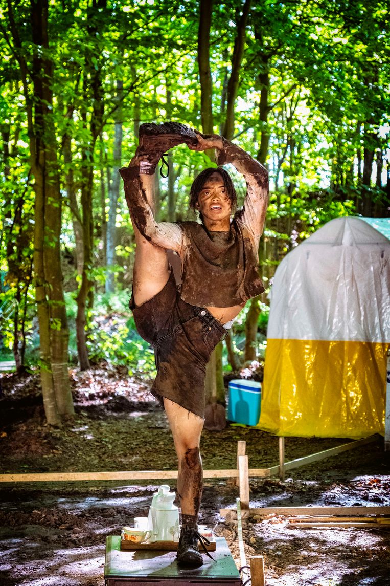 scene uit Hier van niets te halen op FestiValderAa in Zuidlaren Beeld Anne Harbers