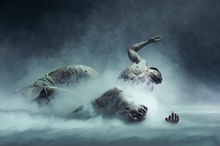 ‘Mist’, door Nederlands Dans Theater 1.  Beeld Rahi Rezvani