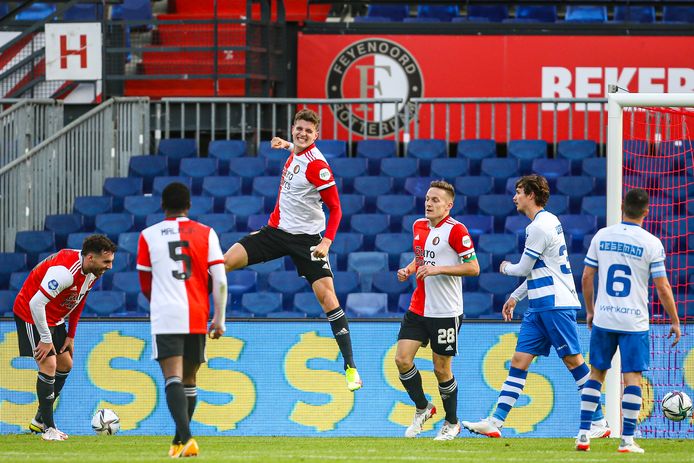 Guus Til viert de 4-0.