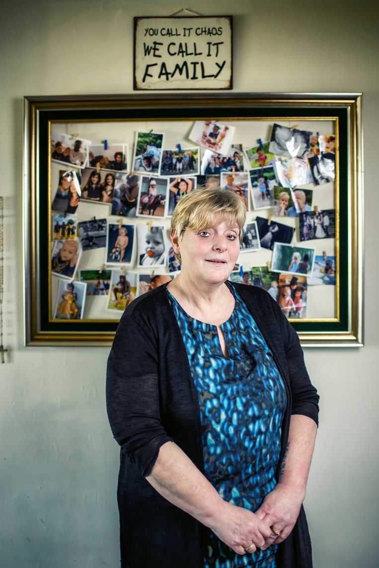 Marleen Van Minne­bruggen: ‘Ik zag eigen­schappen in mijn kinderen die ik niet kon toe­ schrijven aan mezelf of mijn partner. Ik was benieuwd van wie ze die hadden.’ Beeld Geert Van de Velde