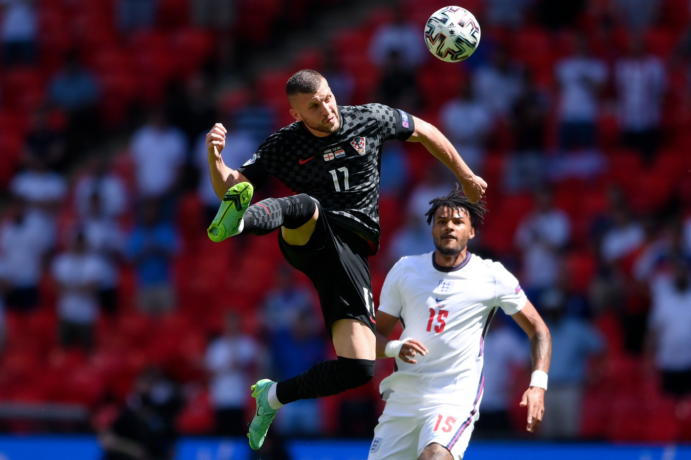 хорватия великобритания. сборная шотландии 2014. матч англия хорватия. влашич хорватия. ковачич сборная хорватии.