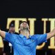 Djokovic wint Australian Open en evenaart Nadal