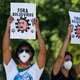 450.000 coronadoden, 11 aanbiedingen voor vaccins geweigerd: toch houdt Bolsonaro zich staande