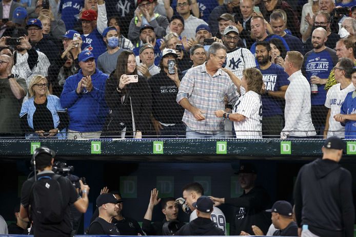 Roger Maris Jr. e madre Patti Judge si uniscono per celebrare questo momento storico.