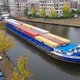 Grote schepen in Amsterdam