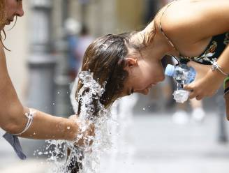 Verzengende hitte met temperaturen tot 48 graden in Spanje: 10 tips om het hoofd koel te houden als toerist