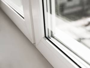 Cette astuce méconnue pour passer vos fenêtres en “mode hiver” et faire des économies d’énergie