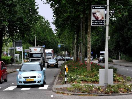 Scootmobieler bij ziekenhuis geschept voor de ogen van echtgenoot: ‘Een slechtere B-film verzin je niet’