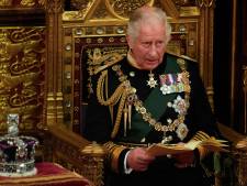 Un “moment historique”: appliqué, le prince Charles remplace la Reine pour le discours du trône