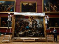 “Une révélation”: “La Liberté guidant le peuple” réintègre le Louvre et dévoile enfin ses couleurs éclatantes