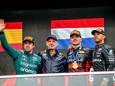 Adrian Newey met Fernando Alonso, Max Verstappen en Lewis Hamilton op het podium na de GP van Canada van vorig jaar.