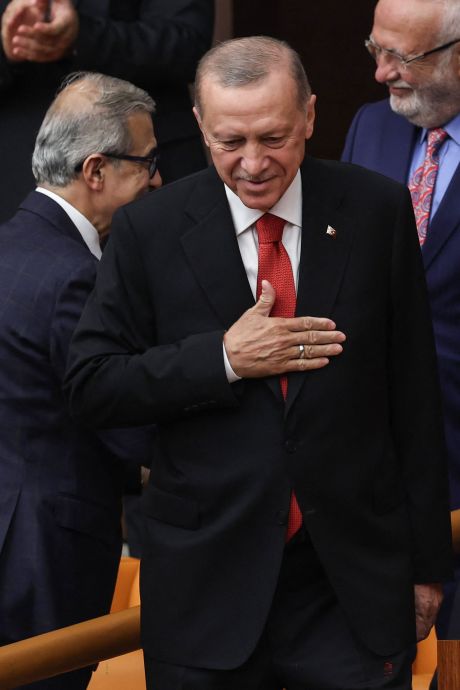 Erdogan a prêté serment devant le Parlement et entame son troisième mandat de président 