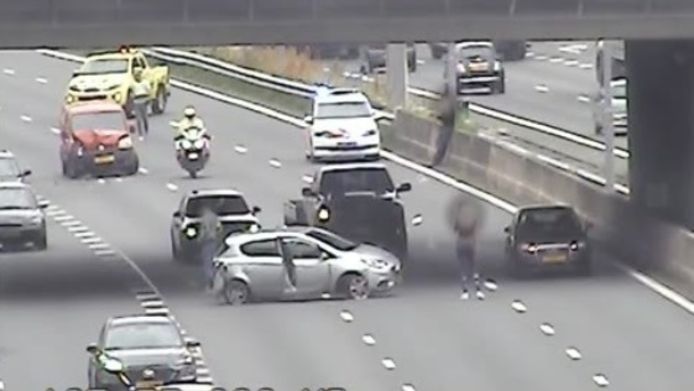 File Op A27 Richting Utrecht Snelweg Afgesloten Vanwege Ongeluk Utrecht Ad Nl
