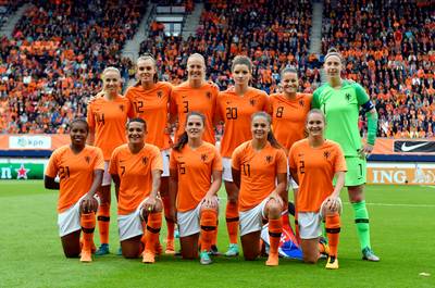 Leeuwinnen zonder Van der Gragt tegen Denemarken