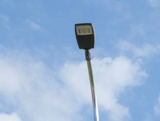 Extra verlichting in omgeving van sporthal Axion en hogeschool Thomas More