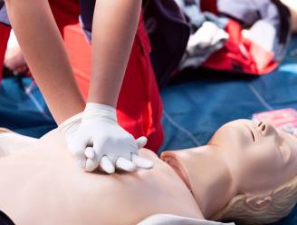Hartvriendelije gemeente organiseert cursus reanimatie en AED