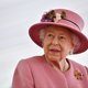 Queen Elizabeth doet gulle donatie aan hulpdiensten Oekraïne