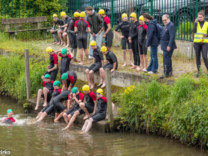 SJC-leerlingen duiken in de Dender voor ‘klastriatlon’: “14 graden en uitstekende zwemwaterkwaliteit”