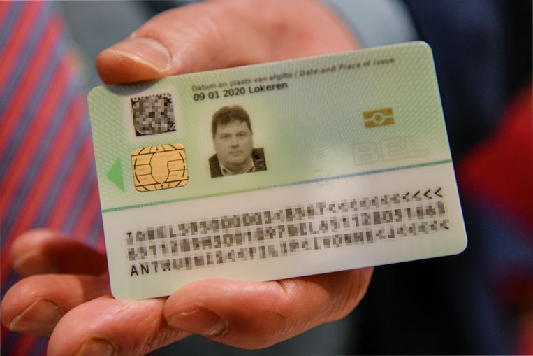 Hier is ze dan, de nieuwe elektronische identiteitskaart mét
