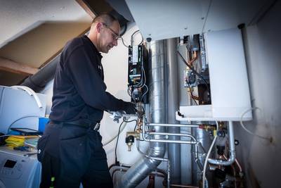 How much more or less does a heat pump cost than a traditional gas boiler over a 10-year period? “This one factor makes thousands of euros of difference”