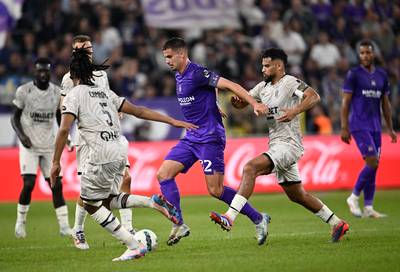 LIVE ANDERLECHT-CHARLEROI. Purple-white close to the opening goal, Koné saves Dendoncker’s header