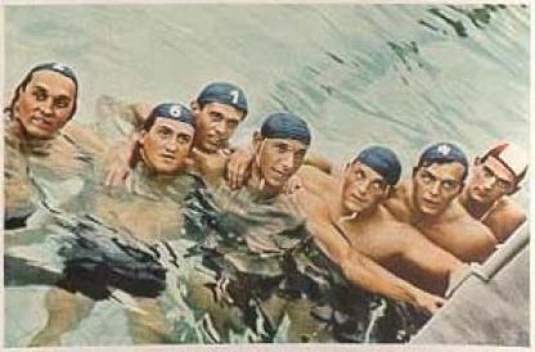 De gouden Hongaarse waterpoloploeg van de Spelen van 1936. Beeld getty